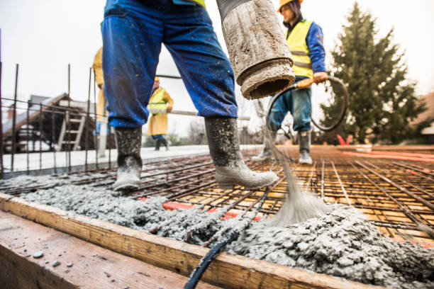 Best Custom Concrete Contractor  in Sugar Grove, IL